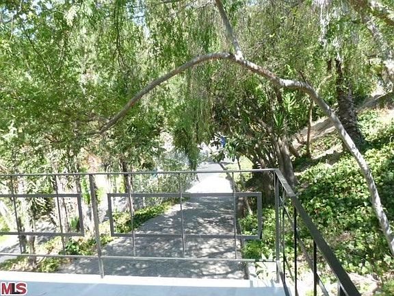 4th image of 329 W Avenue 42