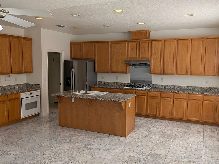 90 Plumeria Ct — Photo 5