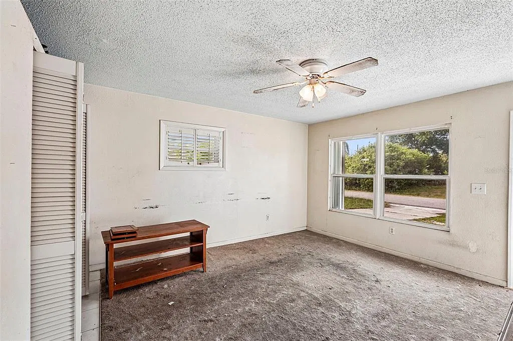 3 bed, 2.0 bath, 1148 sqft, $1,100 — Photo 4