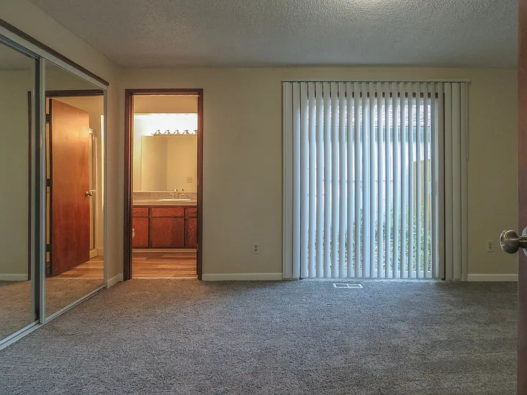 9110 SW Chelan Pl — Photo 17