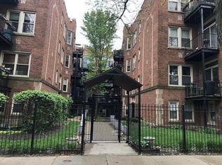1649 W Pratt Blvd APT 1A, Chicago, IL 60626
