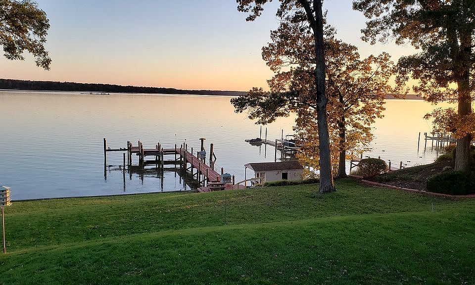 1st image of 5837 River Dr