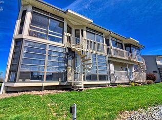 6312 N Harris Harbor Dr, Oak Harbor, OH 43449