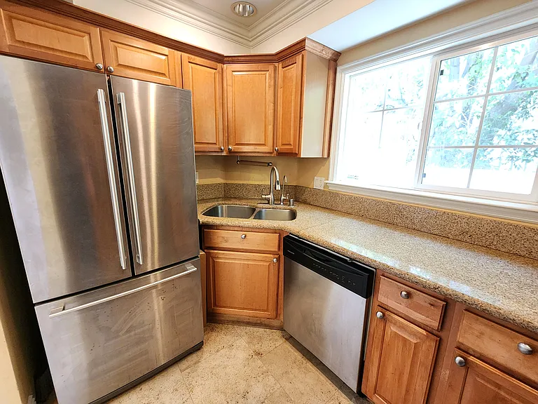 620 W Doran St #7 — Photo 31