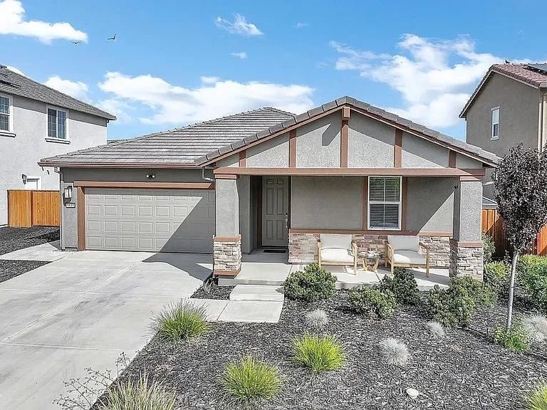 5443 Pinzano Way — Photo 1