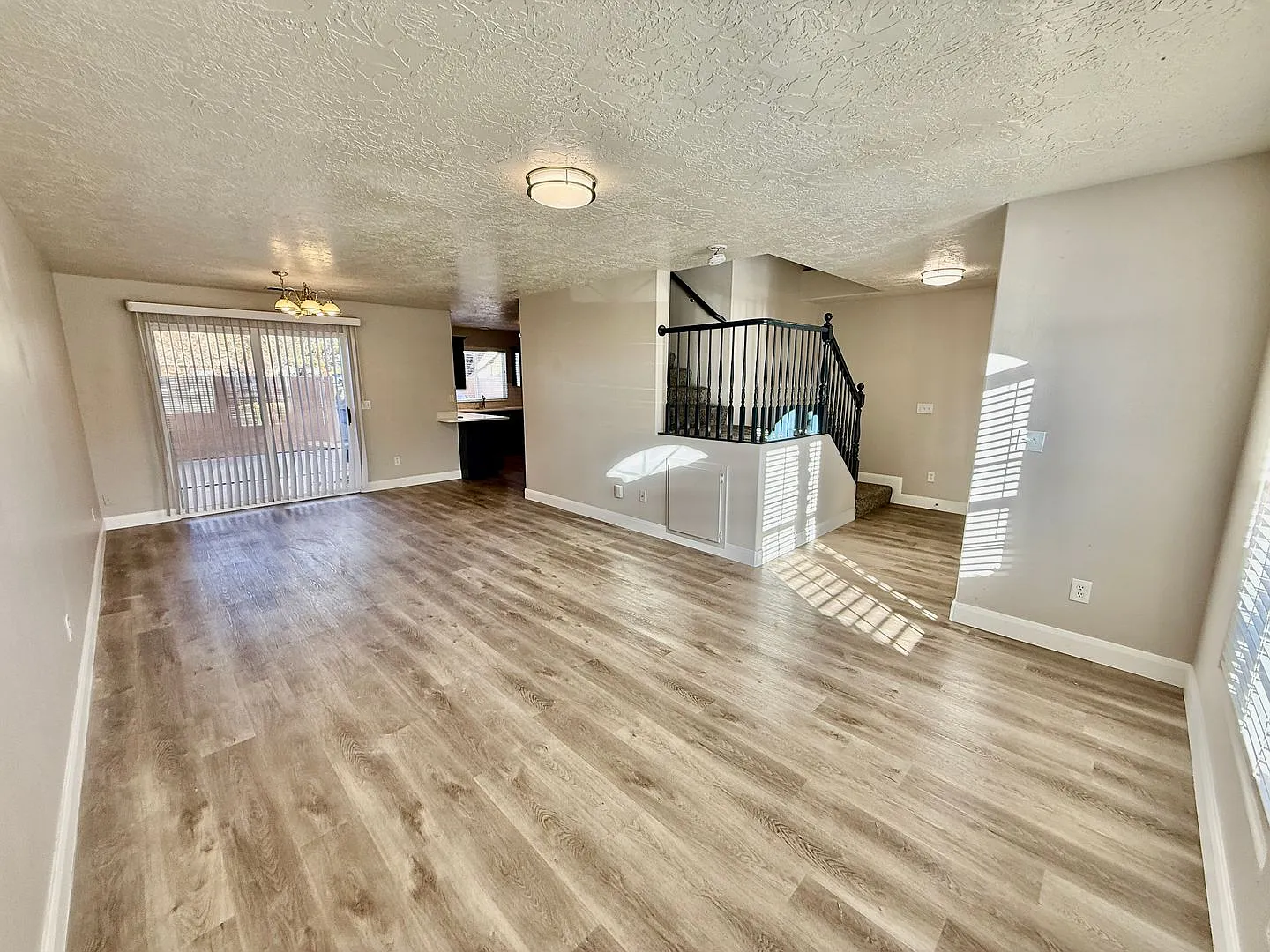 Adorable 3-BR Parkside Townhome — Photo 4