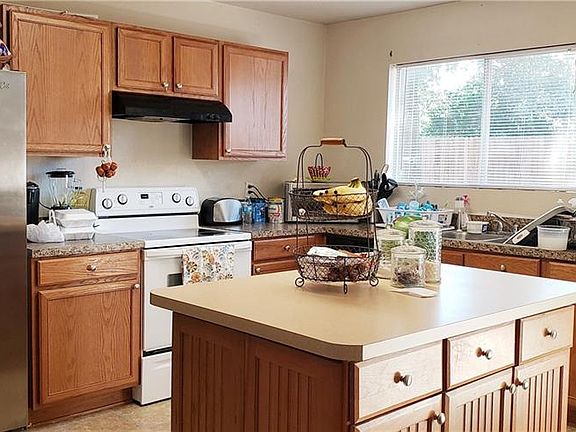 2nd image of 1852 Lynnwood Hills Dr