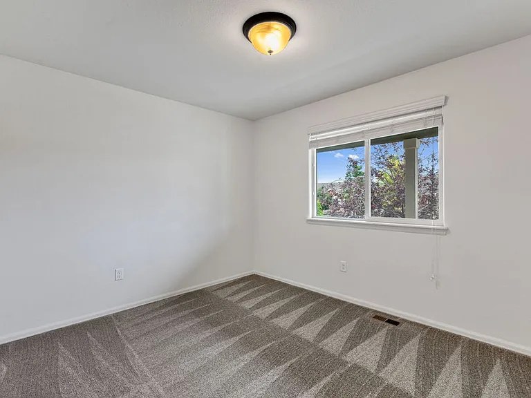 8611 15th Street Rd — Photo 4