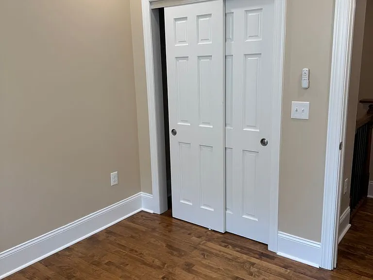 330 Linden Ave — Photo 26