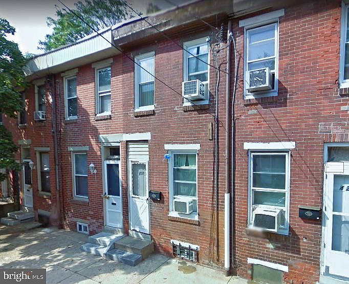 2nd image of 431 Cross St