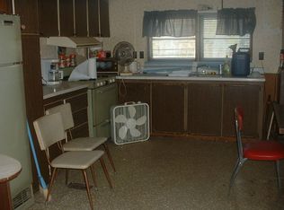 329 Ofarrell Ave, Interlachen, FL 32148