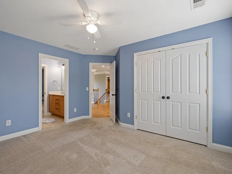 2128 Roswell Dr — Photo 18