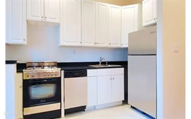 Rented by Douglas Elliman | media 11