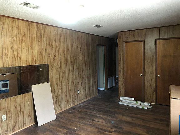 3rd image of 1231 Fountain Ave