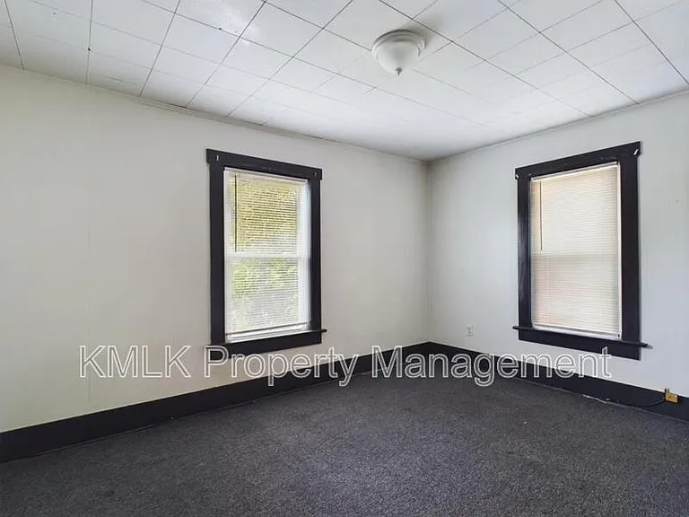 693 Kling St — Photo 20