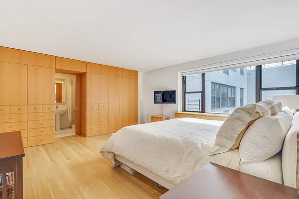 Sold by Real Direct | media 5