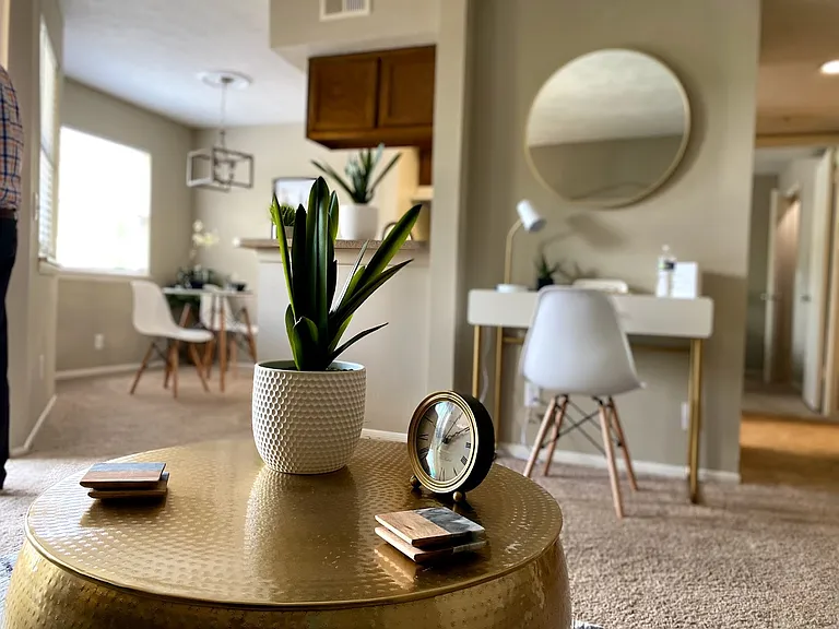 The Summit Apartments — Photo 39