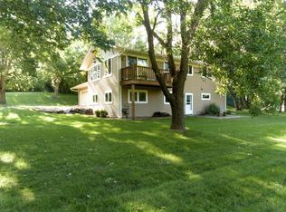 6130 Hillsdale Dr, Mound, MN 55364