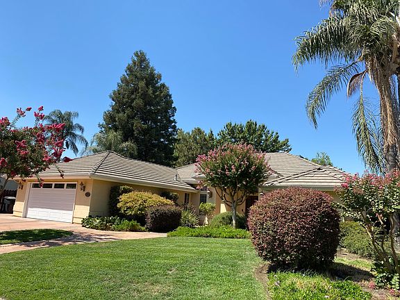 4th image of 2446 SW Cottonwood Cir