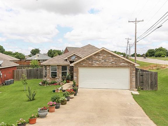 3rd image of 300 Timbercreek Ct