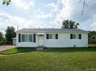 33711 Floyd St, Clinton Township, MI 48035