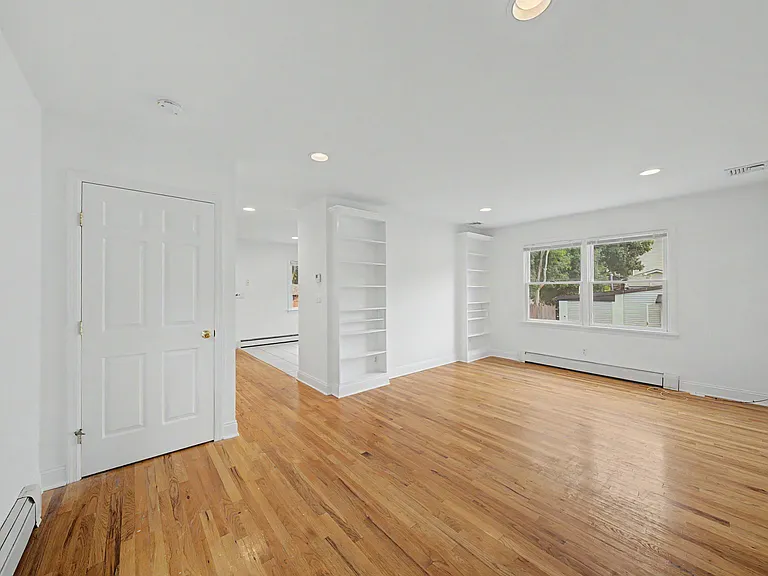 15 Chestnut St — Photo 6