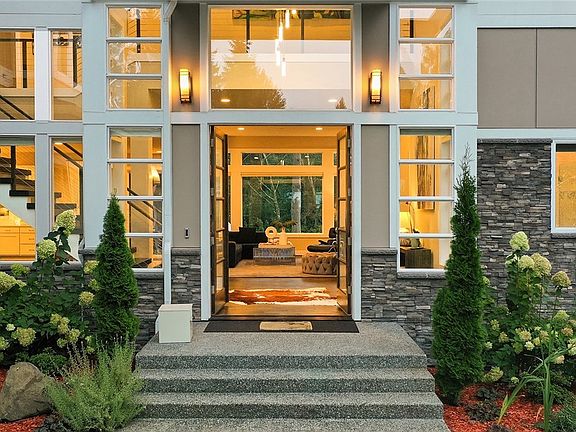 Awe-inspiring luxury retreat with a spectacular entry way!
