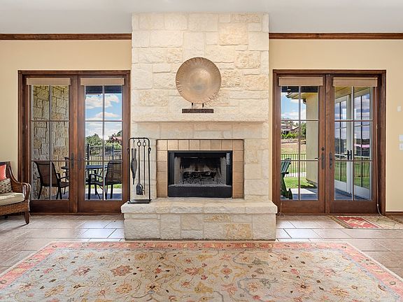 5th image of 3801-17 E Club House Dr
