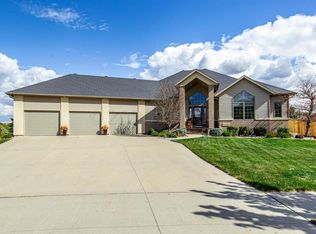 4727 Douglas Dr S, Fargo, ND 58104