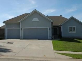 1114 Brookwood Dr, Kearney, MO 64060