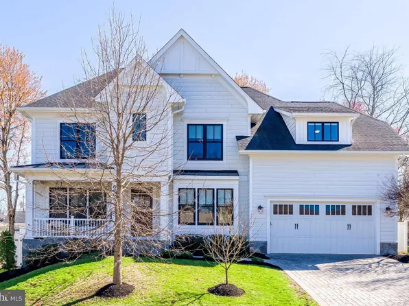 6805 Lumsden St, Mc Lean, VA 22101