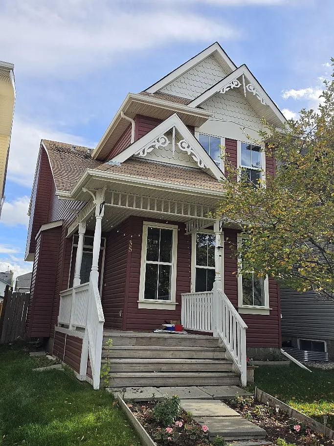 5 Auburn Bay Manor SE — Photo 1