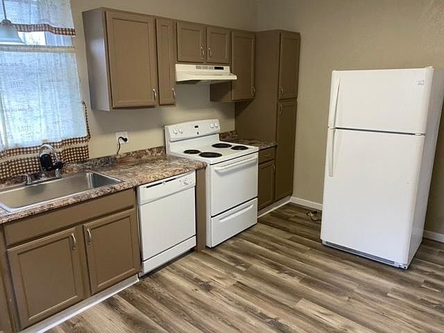 2nd image of 118 Maple Ave