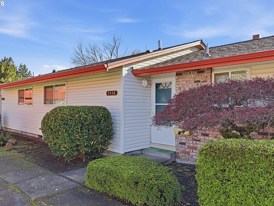 1st image of 2114 SE 148th Pl