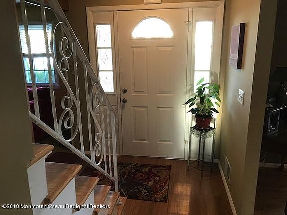 2nd image of 1113 Sierra Dr