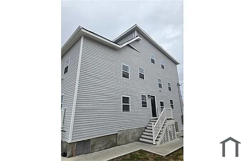 2501 Linden Ave #2D Photo 1