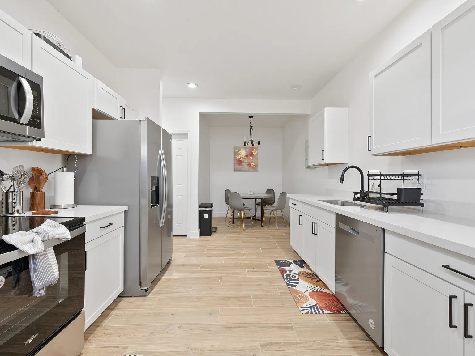 2 bed, 750 sqft, $2,250 — Photo 4