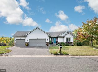 28506 Lakeside Trl, Lindstrom, MN 55045