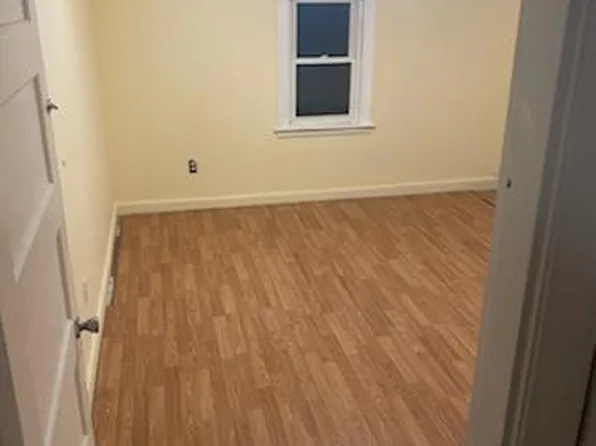 28 Swan Ave #2, Worcester, MA 01602