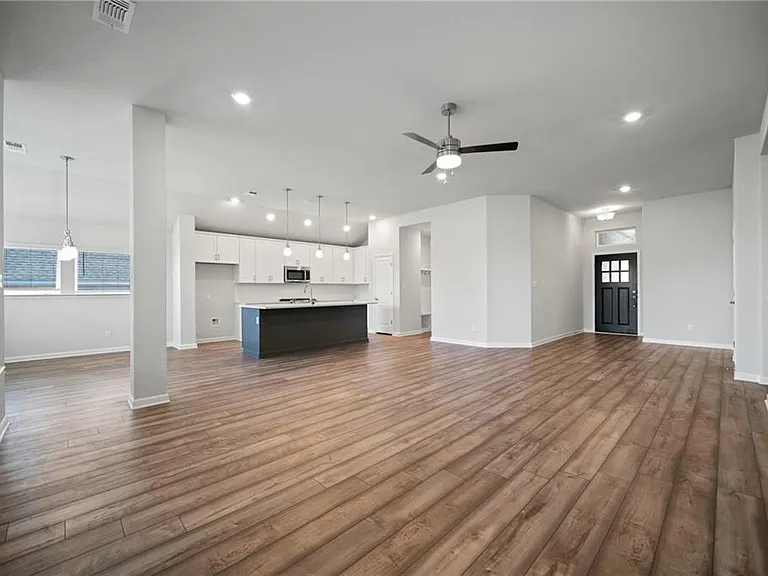 136 Osceola Dr — Photo 4