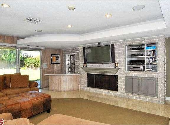 5th image of 6517 S Holt Ave