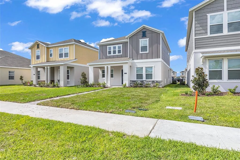 3 bed, 2.5 bath, 2052 sqft, $2,595 — Photo 4