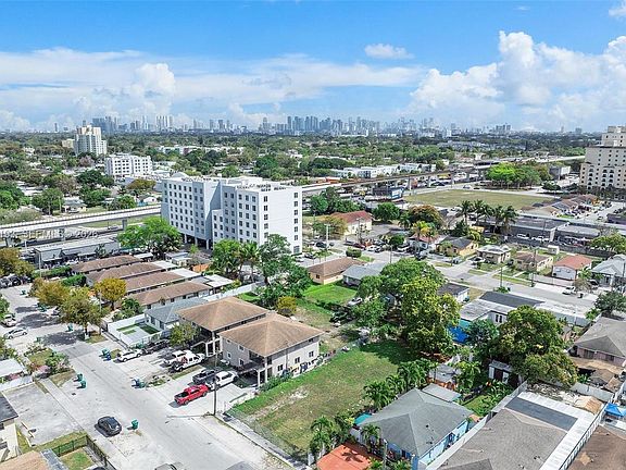 3rd image of 2780 NW 56th St
