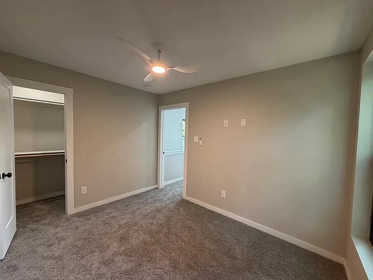 957 Woods Ave — Photo 10