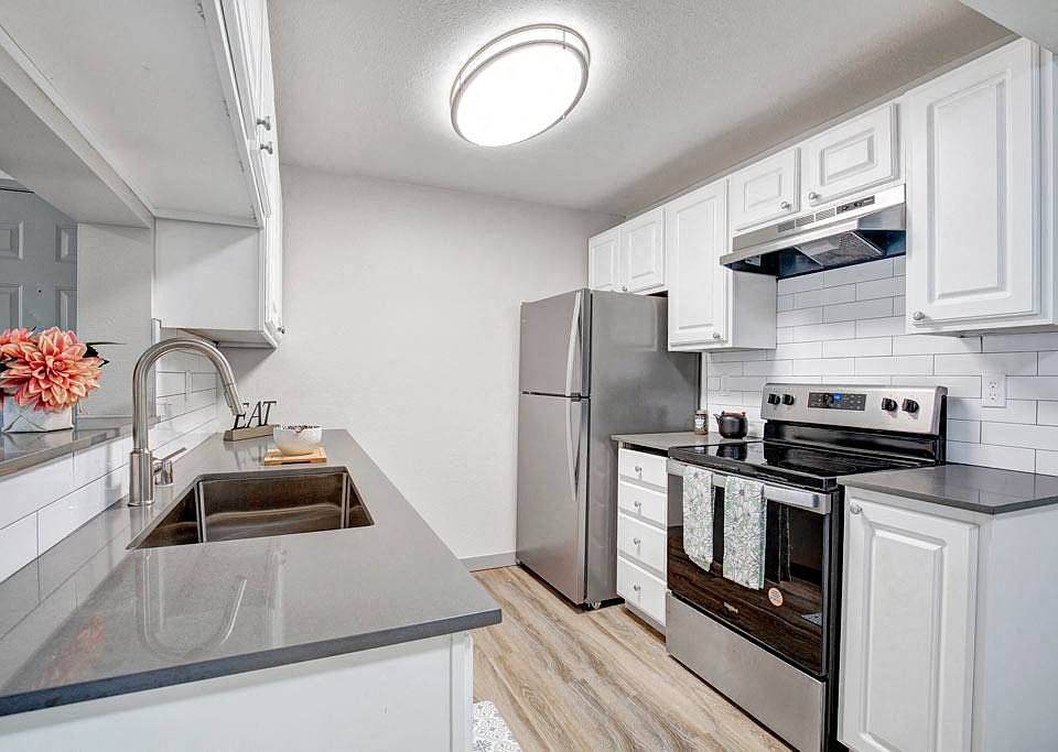 Sleek Kitchen Finishes - One Bedroom