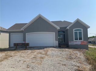 20917 W 189th St, Spring Hill, KS 66083