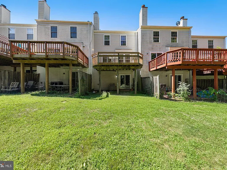 10511 Smithy Ct — Photo 21