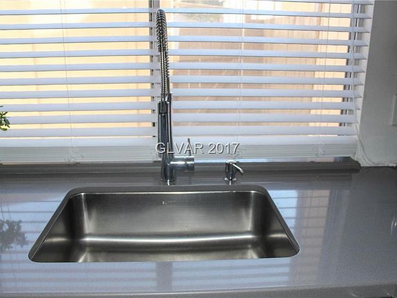 4th image of 4022 Great Plains Way