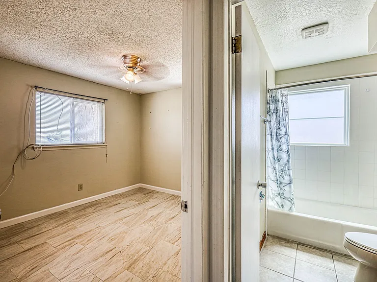 4555 Sun Valley Dr — Photo 7