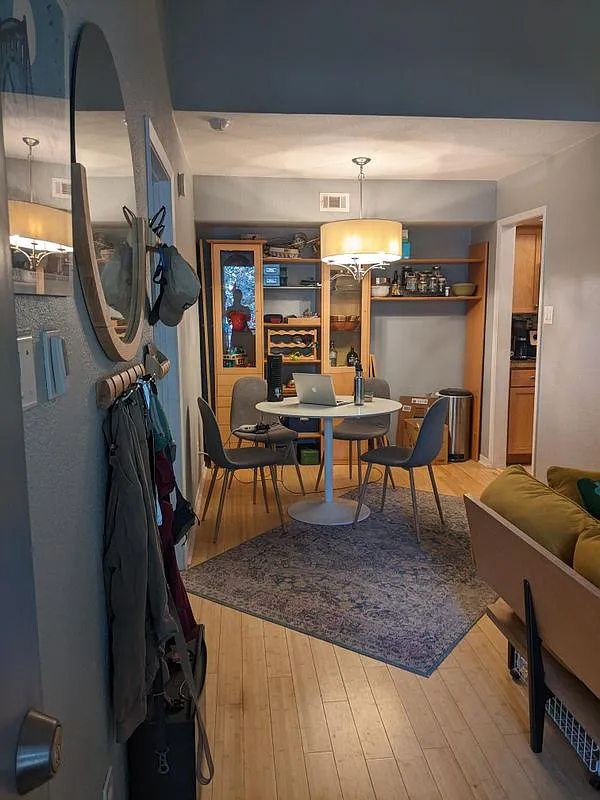 2 bed, 1.5 bath, 920 sqft, $1,800 — Photo 1
